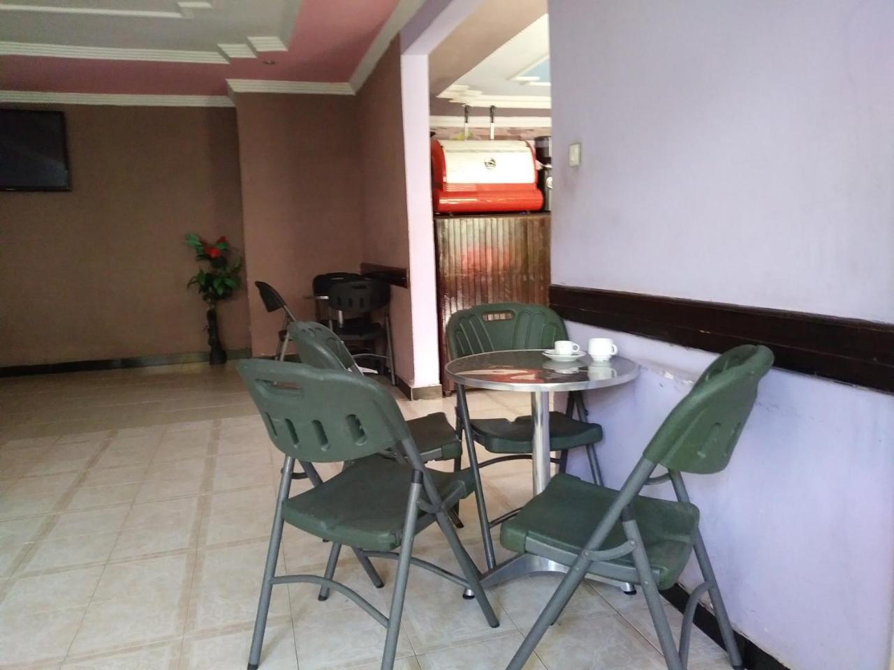Caron Pension Bahir Dar Exterior foto